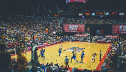 九游体育官网下载安装-“中超豪门引援策略升级，目标直指联赛冠军”，中超豪车