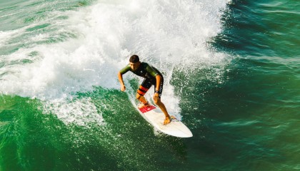 九游下载中心-比赛总结：团队协作和精准投篮助北京夺冠！，投篮球队