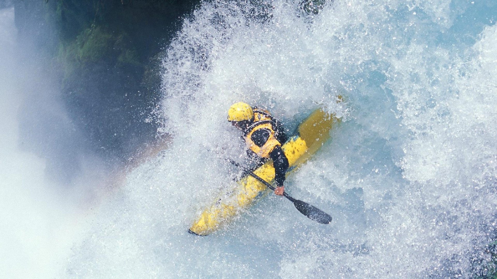 “足球场馆智慧化管理，提升比赛效率”，足球场运营管理方案