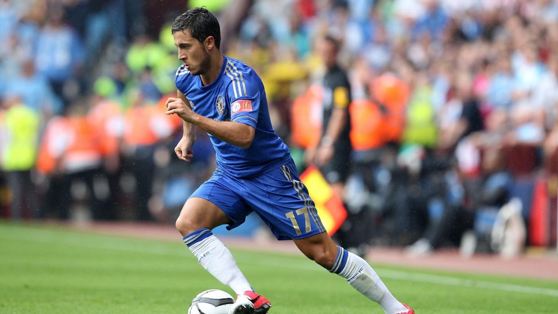 国王前锋为慈善骑行100公里，关注儿童健康，国王队的大前锋